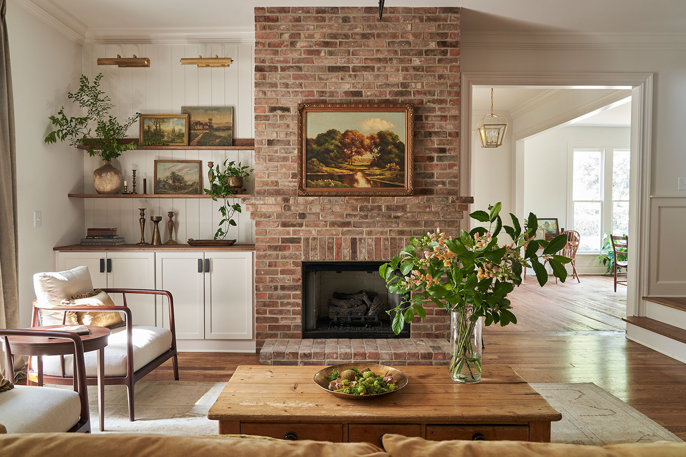 How to Choose the Perfect Molding to Match Your Home’s Architectural Style